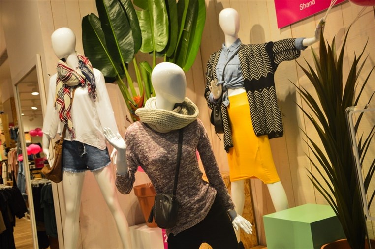 Shana Shop Opening